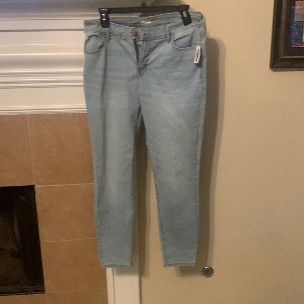 OLD NAVY SUPER SKINNY JEANS